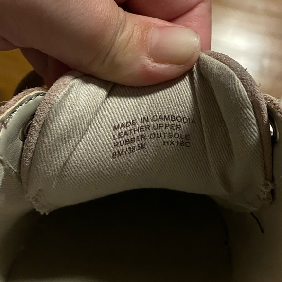 michael kors women’s sneakers - Picture 3 of 3